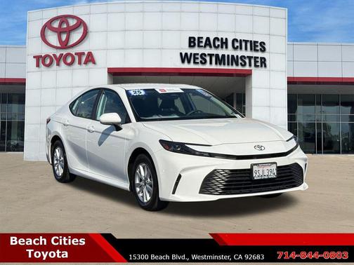 2025 Toyota Camry LE