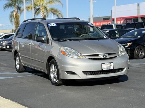 2007 Toyota Sienna LE