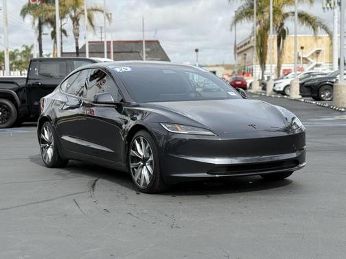 2025 Tesla Model 3 Long Range