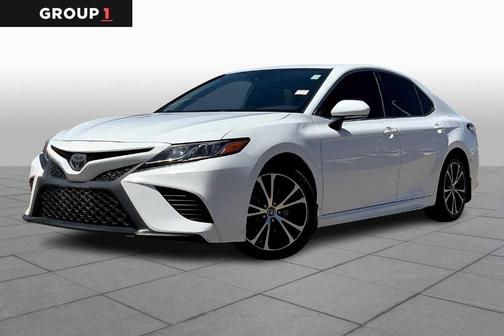 2020 Toyota Camry SE