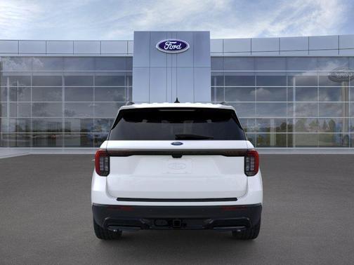 Star White Metallic Tri-Coat 2026 Ford Explorer ST-Line