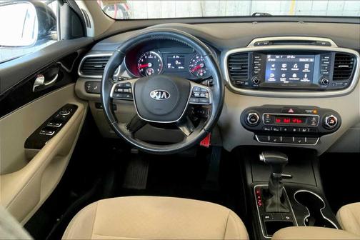 2019 Kia Sorento LX V6