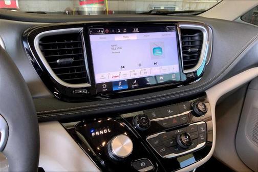 2022 Chrysler Pacifica Touring-L