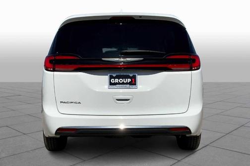 2022 Chrysler Pacifica Touring-L