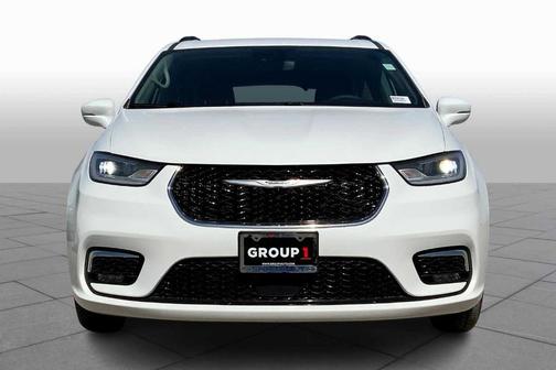 2022 Chrysler Pacifica Touring-L