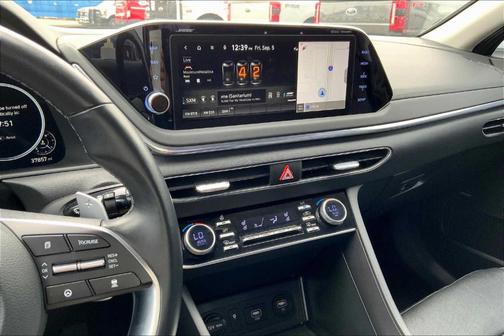2022 Hyundai SONATA Limited