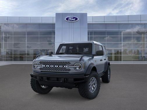 Azure Gray Metallic Tri-Coat 2025 Ford Bronco Badlands