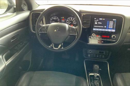 2020 Mitsubishi Outlander LE