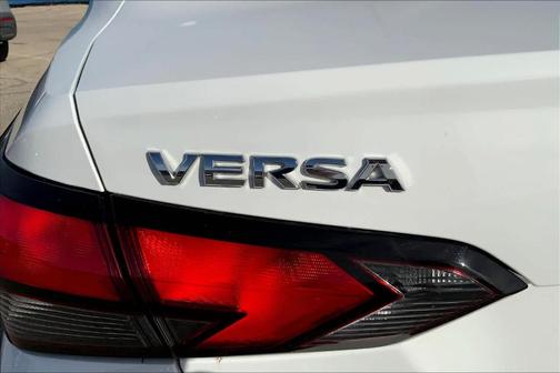 2022 Nissan Versa S