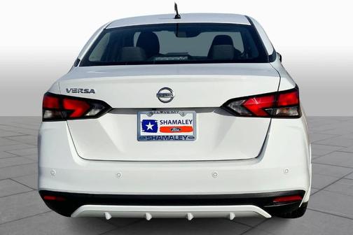 2022 Nissan Versa S