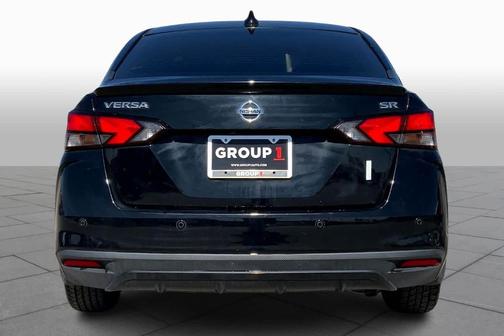 2021 Nissan Versa 1.6 SR