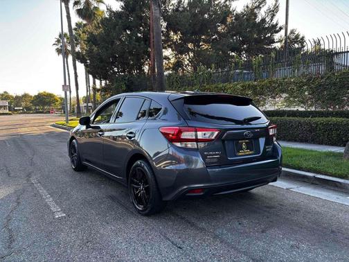 2017 Subaru Impreza 2.0i