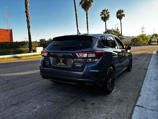 2017 Subaru Impreza 2.0i