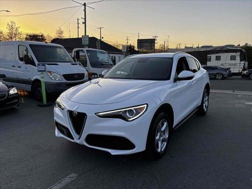 2018 Alfa Romeo Stelvio Base