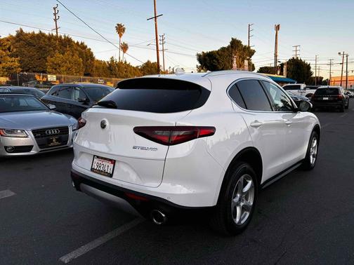 2018 Alfa Romeo Stelvio Base