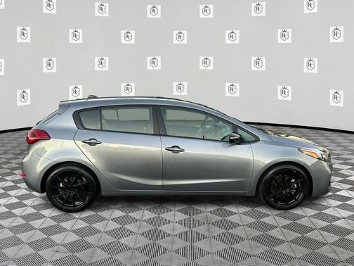 2017 Kia Forte SX