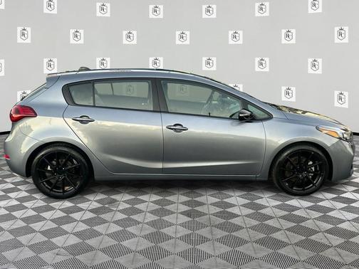 2017 Kia Forte SX