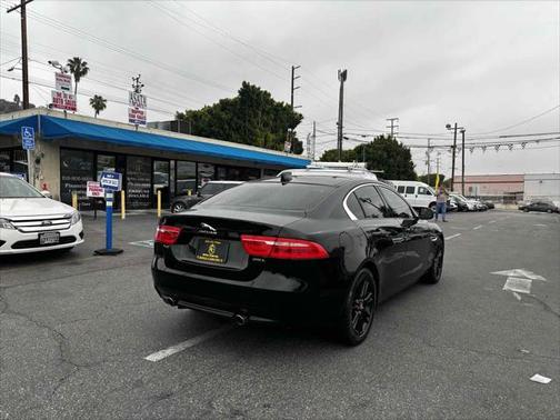 2018 Jaguar XE 25t Premium