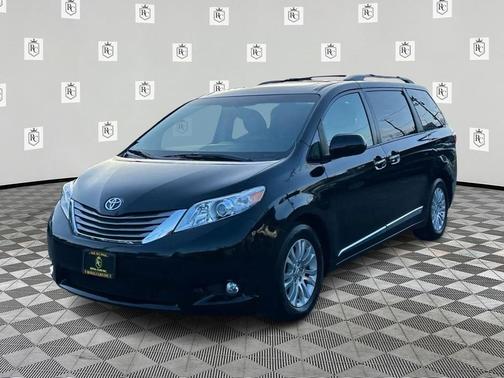 Midnight Black Metallic 2016 Toyota Sienna XLE Premium