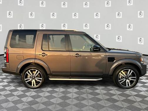 2016 Land Rover LR4 Base