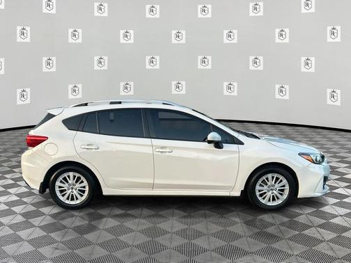 Crystal White Pearl 2017 Subaru Impreza 2.0i Premium
