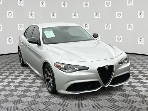 2018 Alfa Romeo Giulia Base