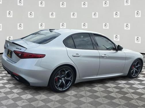 2018 Alfa Romeo Giulia Base