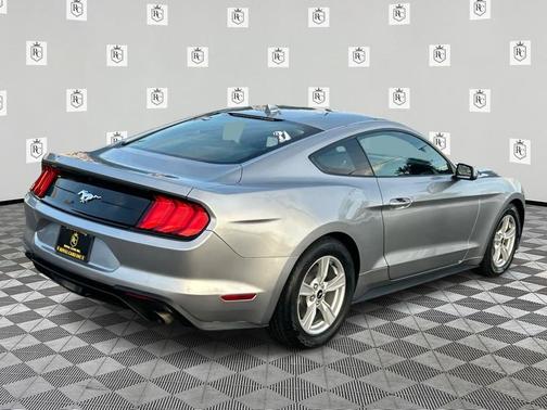 2020 Ford Mustang EcoBoost