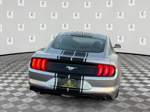 2020 Ford Mustang EcoBoost