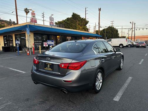2016 INFINITI Q50 Base