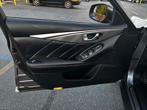 2016 INFINITI Q50 Base