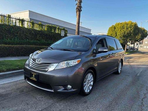 2013 Toyota Sienna XLE