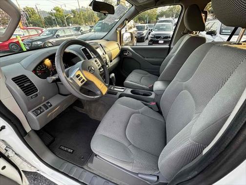 2016 Nissan Frontier SV
