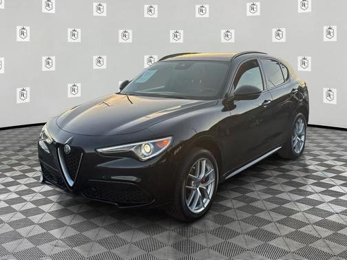Vulcano Black Metallic 2020 Alfa Romeo Stelvio Ti Sport