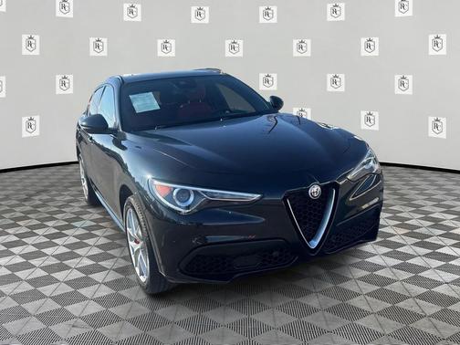 Vulcano Black Metallic 2020 Alfa Romeo Stelvio Ti Sport