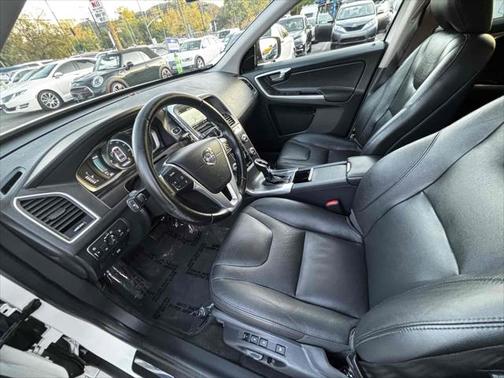2016 Volvo XC60 T5 Drive-E Premier