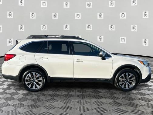 Crystal White Pearl 2016 Subaru Outback 2.5i Limited