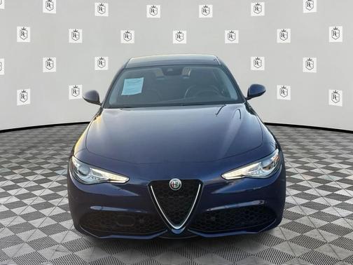 Montecarlo Blue Metallic 2017 Alfa Romeo Giulia Base