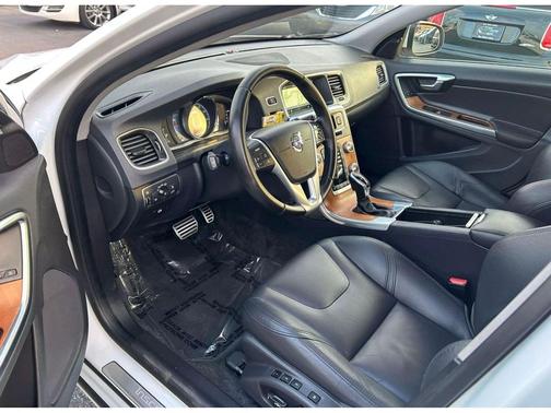 2016 Volvo S60 Inscription T5 Drive-E Premier
