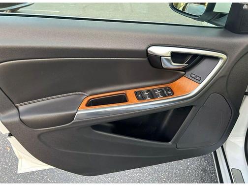 2016 Volvo S60 Inscription T5 Drive-E Premier