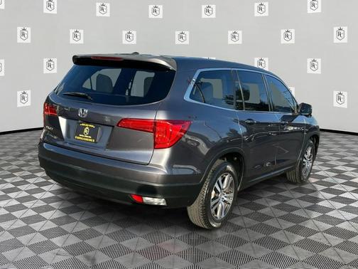 Modern Steel Metallic 2016 Honda Pilot EX-L
