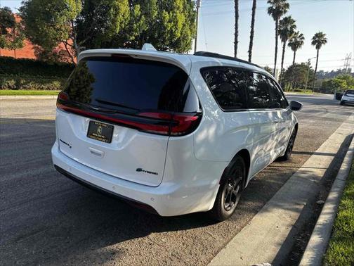 2021 Chrysler Pacifica Hybrid Limited