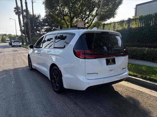 2021 Chrysler Pacifica Hybrid Limited