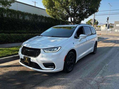 2021 Chrysler Pacifica Hybrid Limited