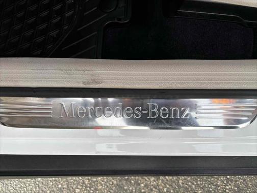 2018 Mercedes-Benz GLC 300 Base