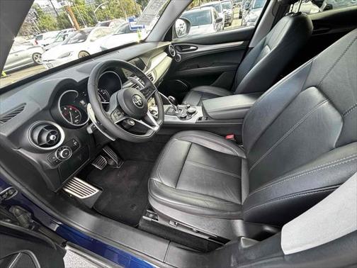 2018 Alfa Romeo Stelvio Sport