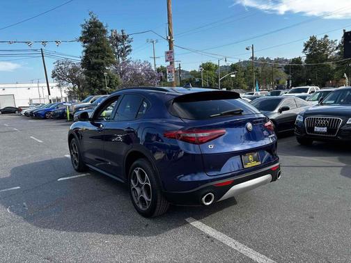 2018 Alfa Romeo Stelvio Sport