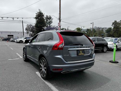 2016 Volvo XC60 T5 Drive-E Platinum