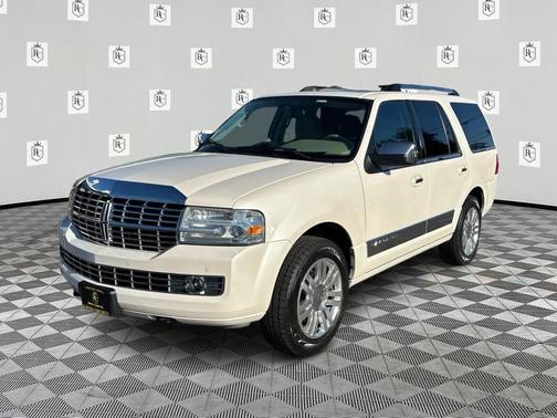 2012 Lincoln Navigator Base