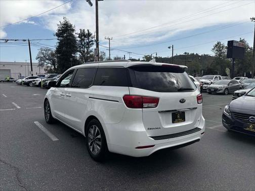 2015 Kia Sedona SX